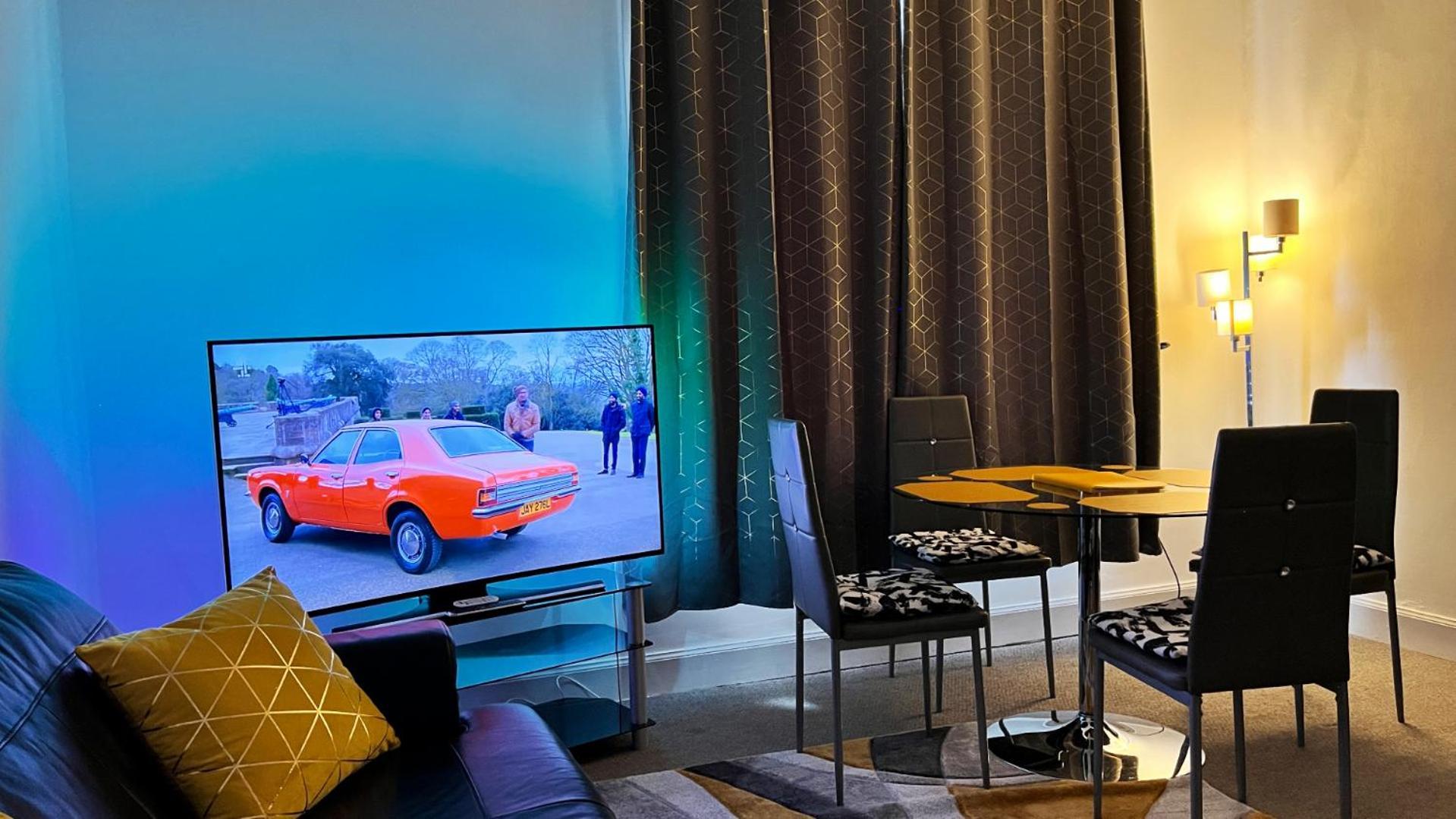 2 Bedrooms Entire Apartment Self Check In Kelty ภายนอก รูปภาพ